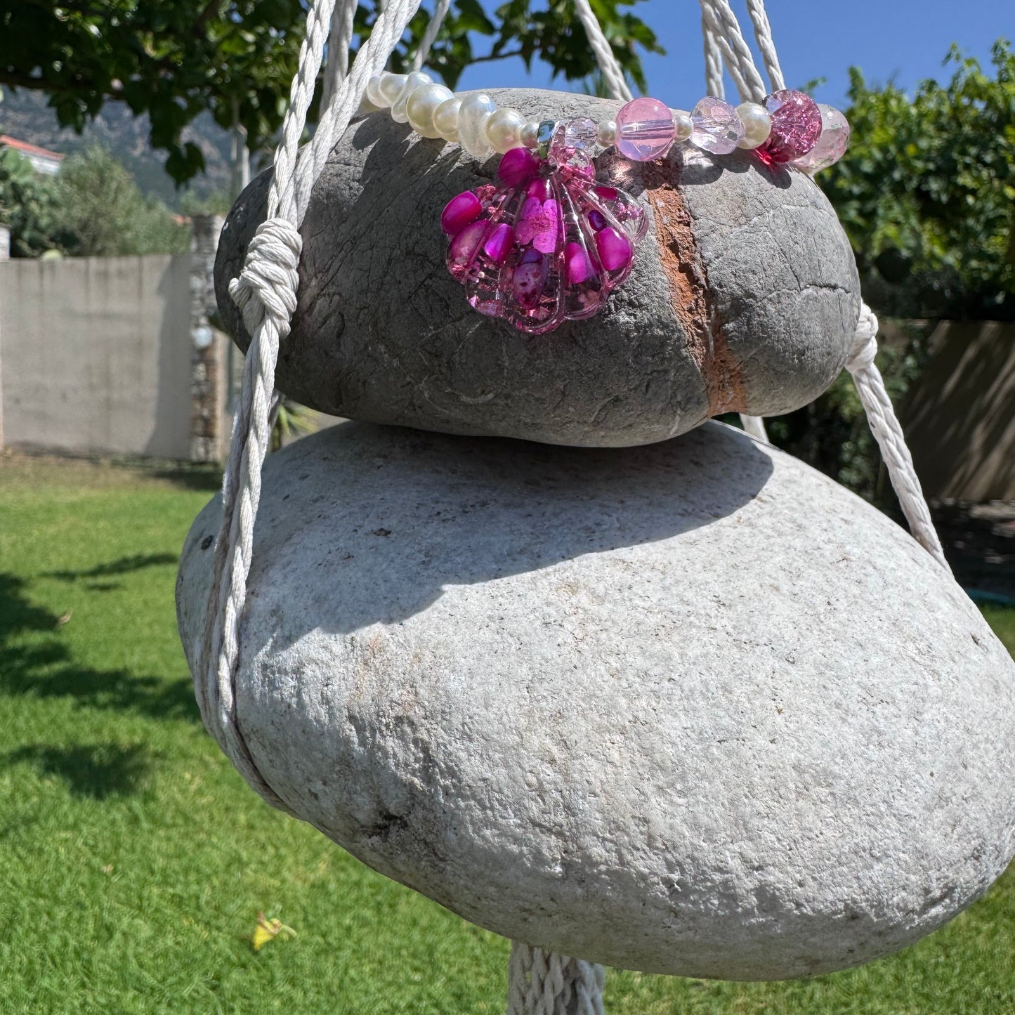 Resin Shell Beaded Necklace with Abalone Shell & Narcissus Flowers