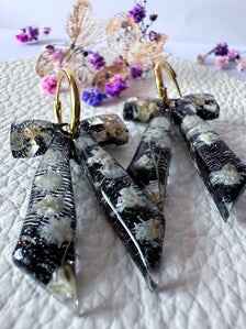 Bow Resin Hoop Earrings in Black & White