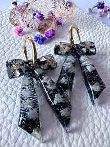 Bow Resin Hoop Earrings in Black & White
