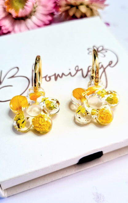 resin jewellery, pressed flower, unique jewellery, handmade jewellery, wedding jewellery, bridesmaid gift, hoop earrings, plant earrings, bride jewellery, real flower jewelry, dried flowers, botanic jewellery, flower necklace