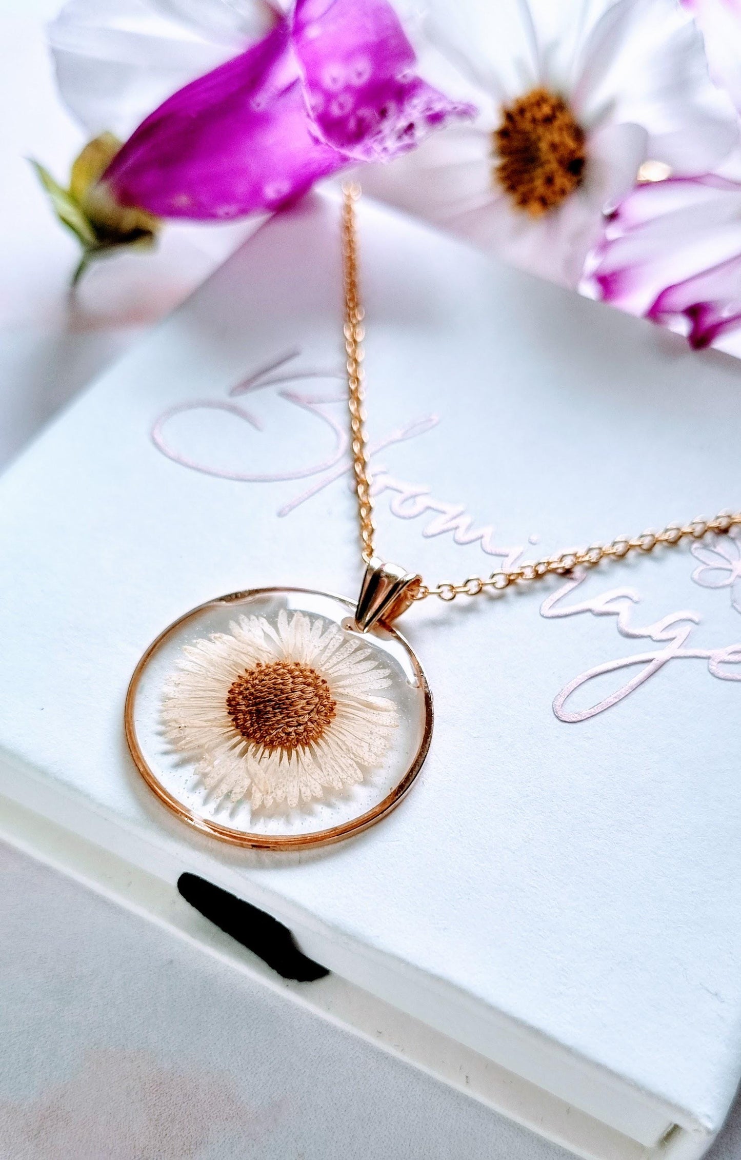 Daisy Pendant Necklace | Real Pressed Flowers | Whimsical Botanical Jewellery | Meaningful Gifts Inspired by Nature